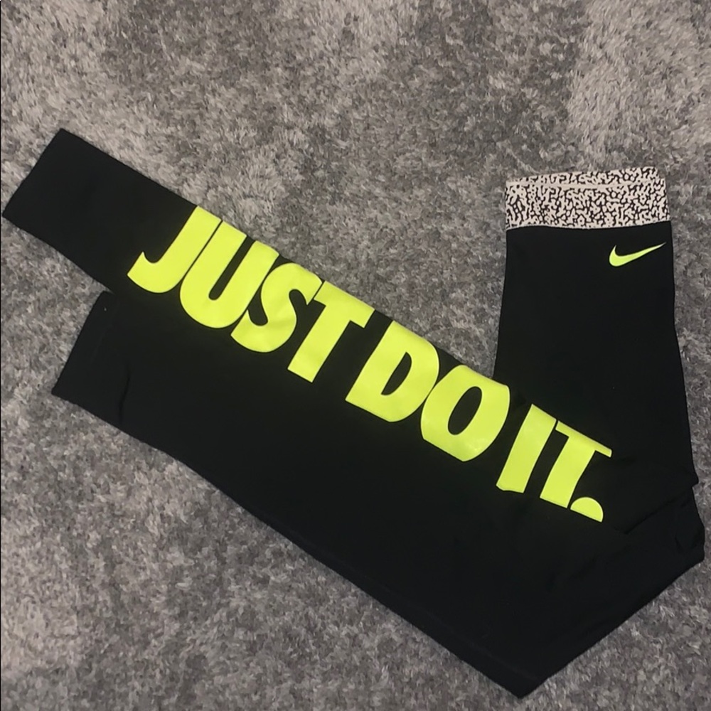 FINAL‼️Nike Dri-fit Fleece Lined Leggings